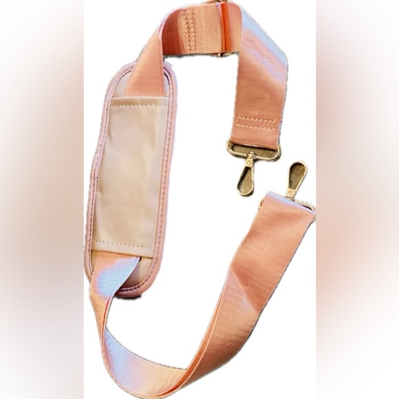 Pink Luxy Duffle Bag - Luxury Brand - Picture 8 of 9